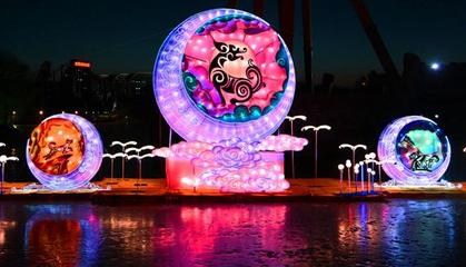 十二城同輝，匠心耀新春 “華僑城·自貢燈會(huì)”盛大啟幕，彩燈藝術(shù)點(diǎn)亮中國(guó)年